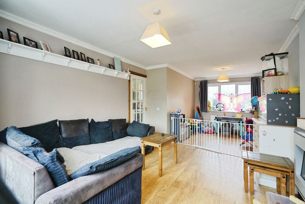 Property photo 2 of 12 Photo