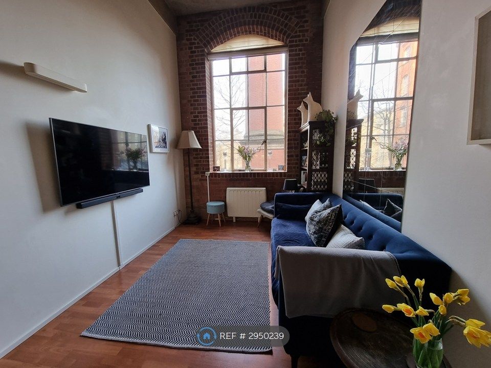 Property photo 3 of 8 Livingroom Window To Central Courtyard