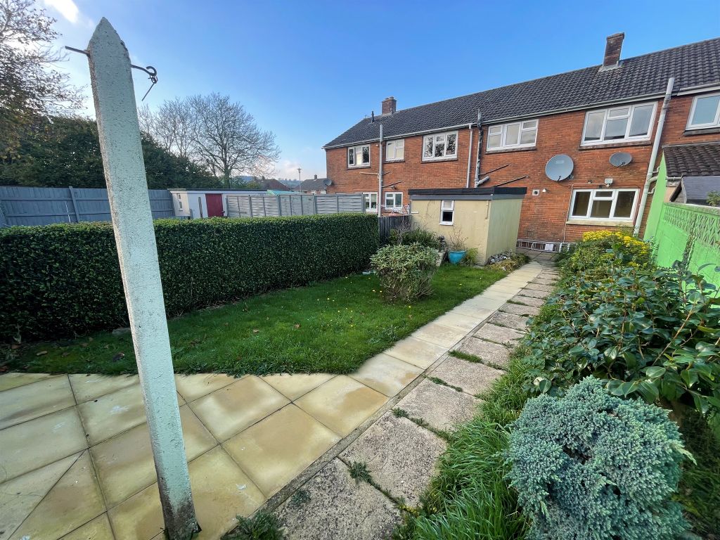 Property photo 3 of 12