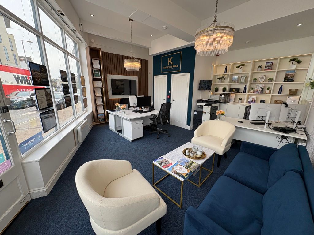 Property photo 3 of 7 Photo 4