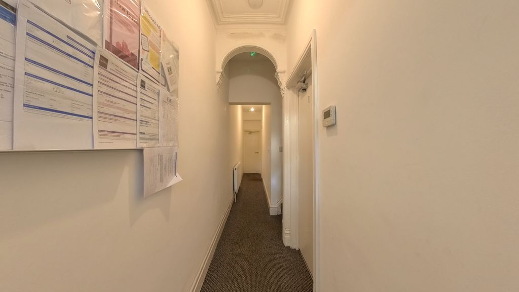 Property photo 2 of 25