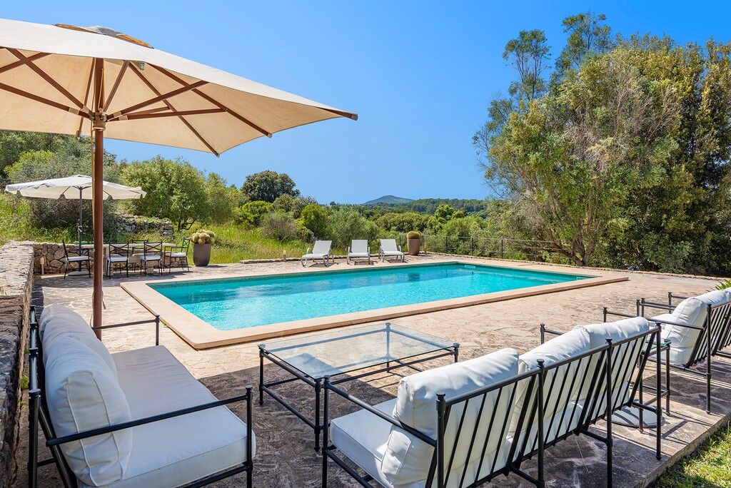 Property photo 3 of 20 Pool (1)