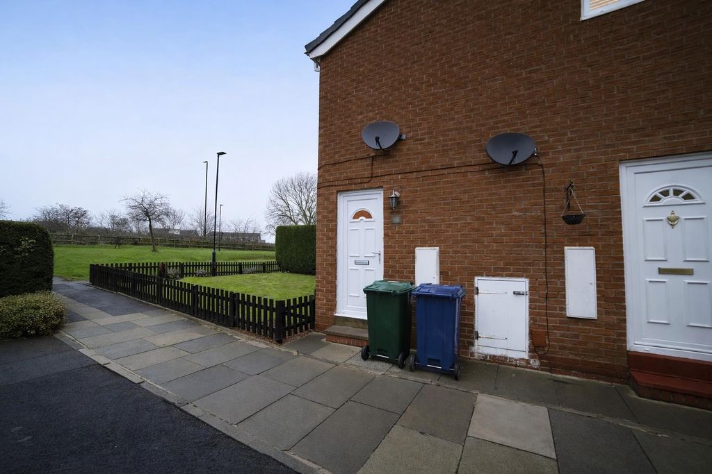 Property photo 3 of 18