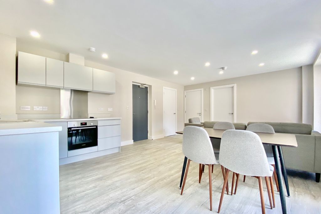 Property photo 2 of 11 Photo 02