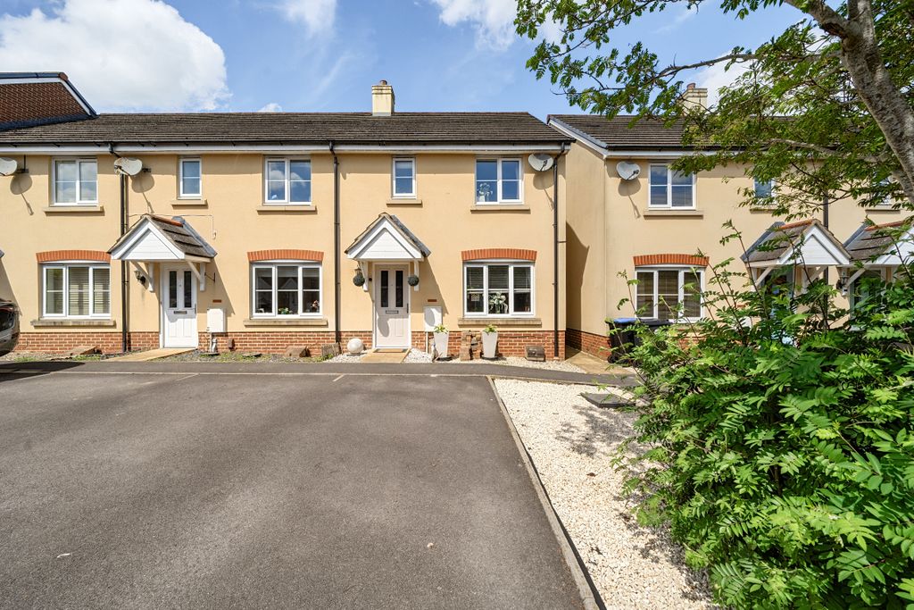 Property photo 1 of 12 145238510