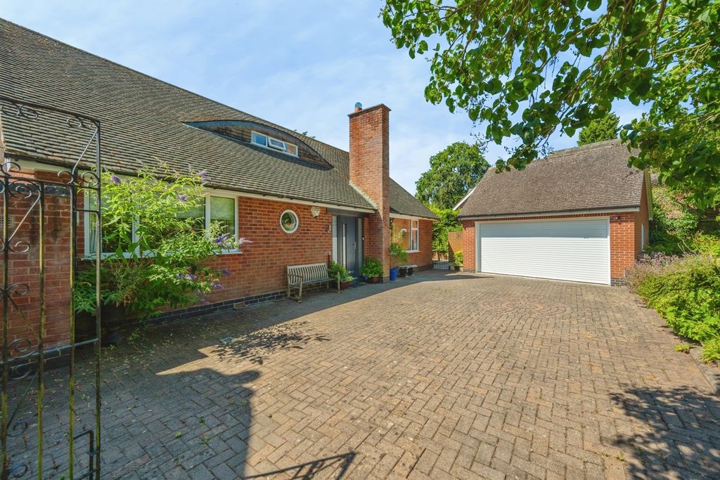 Property photo 2 of 36 Pbox-Img.Jpg