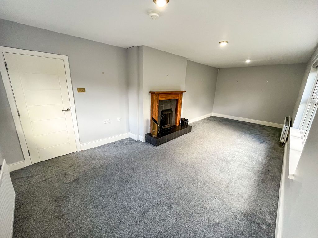 Property photo 3 of 29