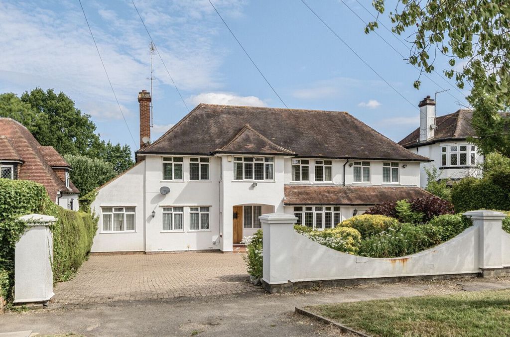 Property photo 2 of 19