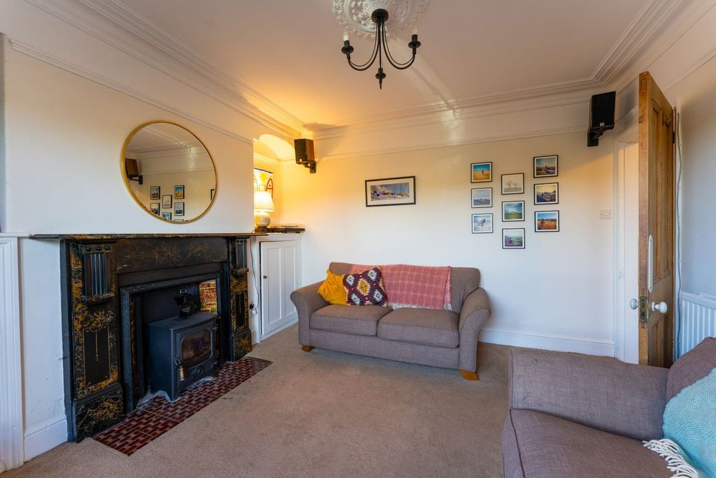 Property photo 3 of 29