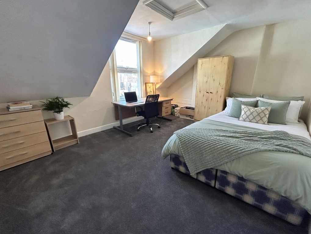 Property photo 1 of 10 Photo 13