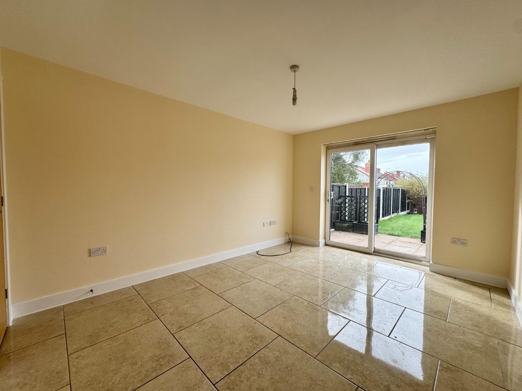 Property photo 2 of 13 2