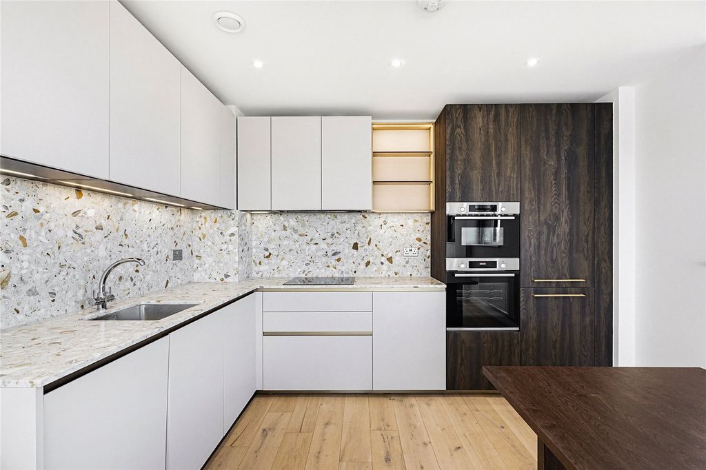 Property photo 2 of 13 Picture No. 25