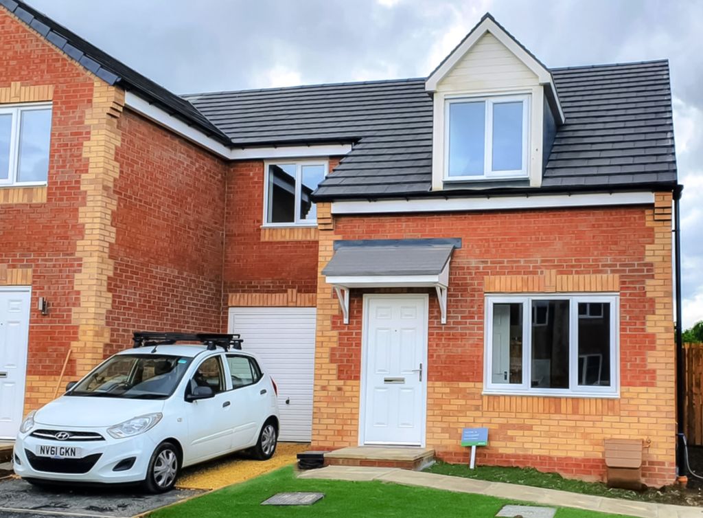 Property photo 1 of 15 Queensbury 1