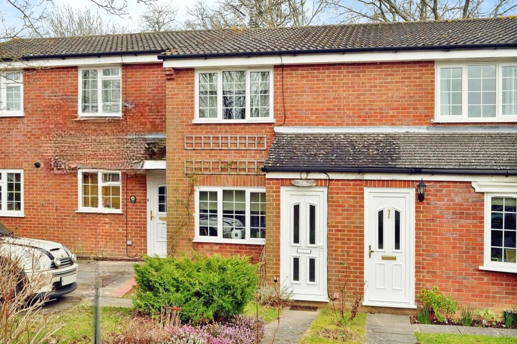 Property photo 1 of 10 Jhhj