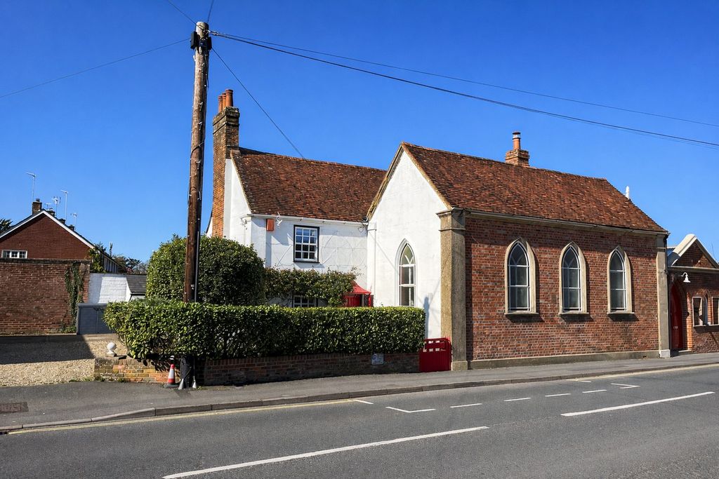 Property photo 1 of 18