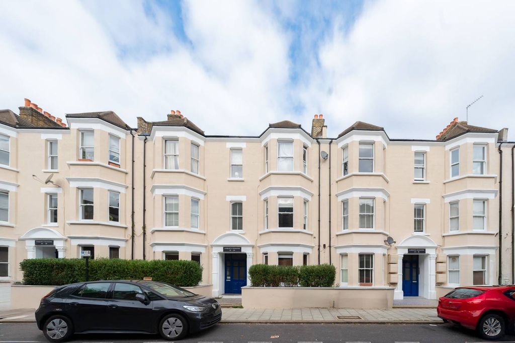 Property photo 1 of 2