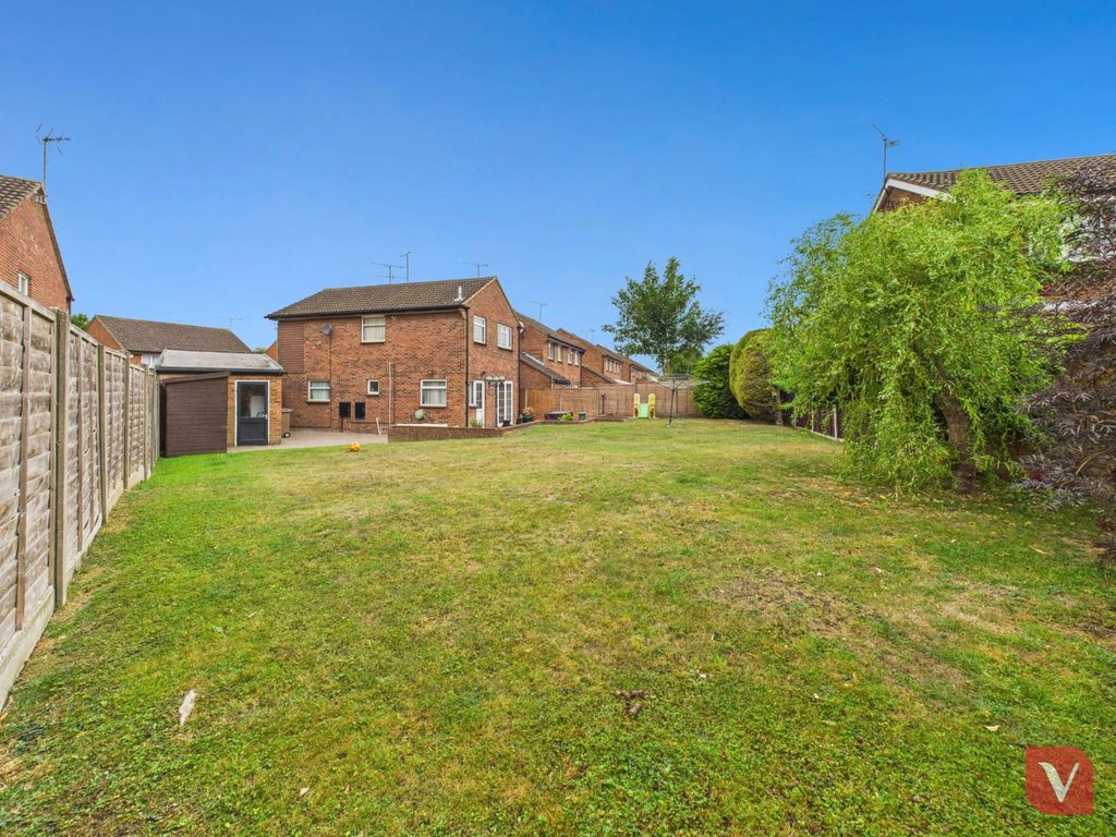 Property photo 2 of 28