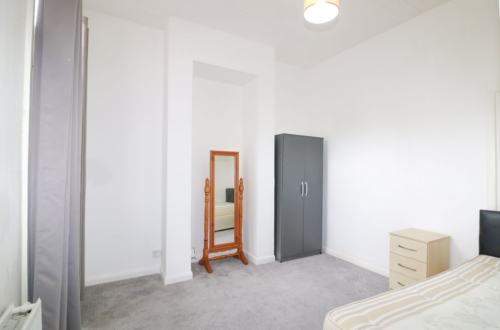 Property photo 1 of 3