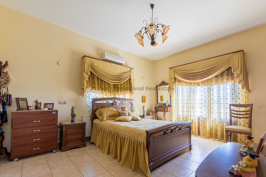 Property photo 3 of 26