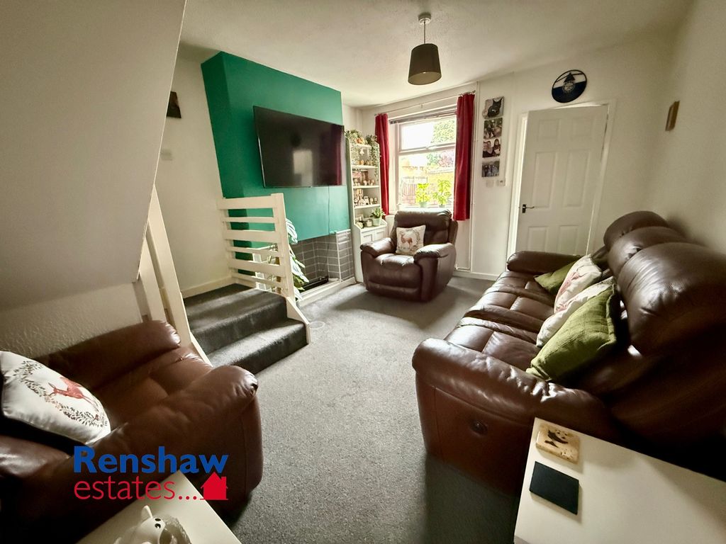 Property photo 1 of 9 L (1)