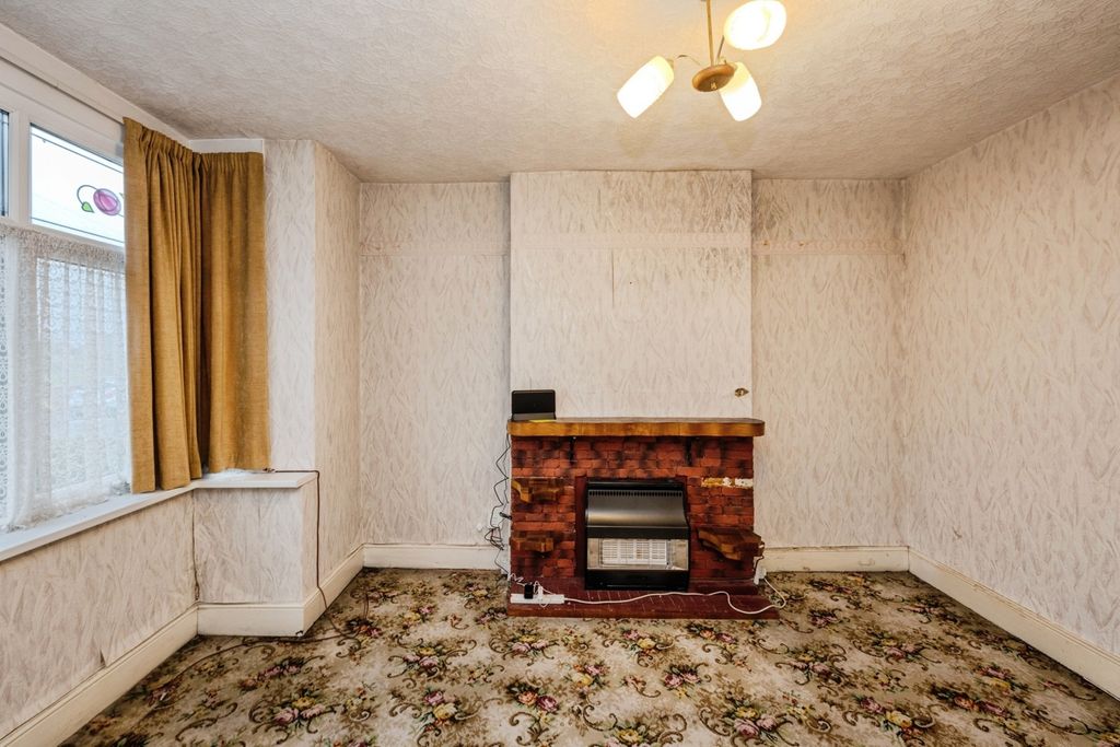 Property photo 2 of 20 Pbox-Img.Jpg