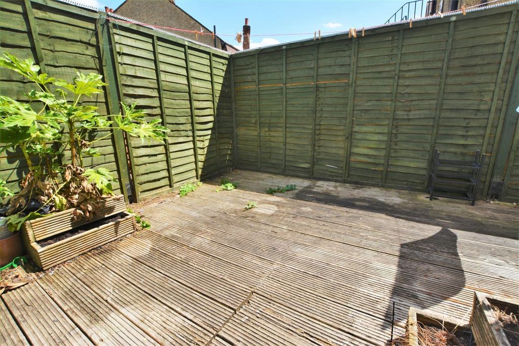Property photo 2 of 6 Picture No. 04