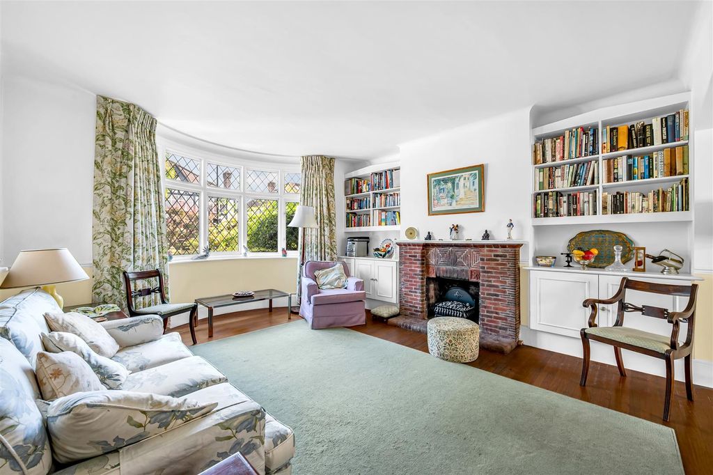 Property photo 2 of 17