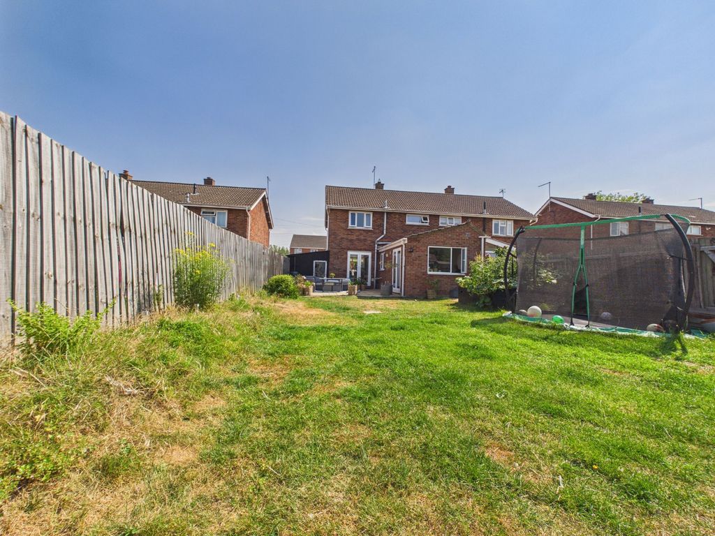 Property photo 2 of 18