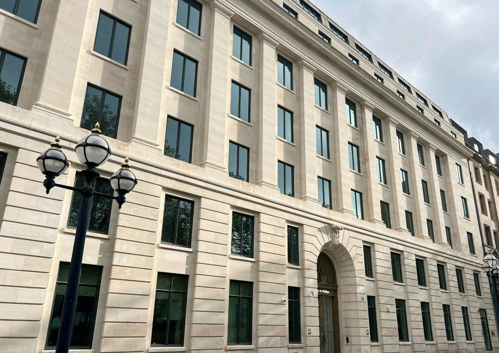 Property photo 1 of 12 5 St Philips