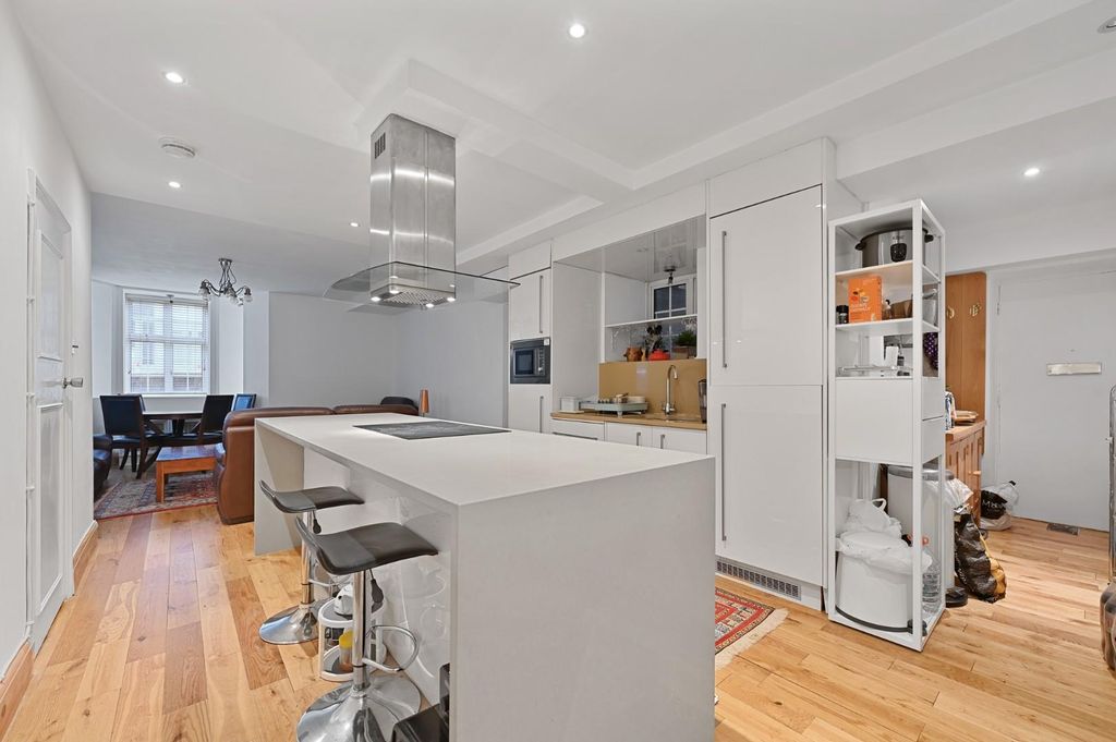 Property photo 1 of 11 Kitchen.Jpg