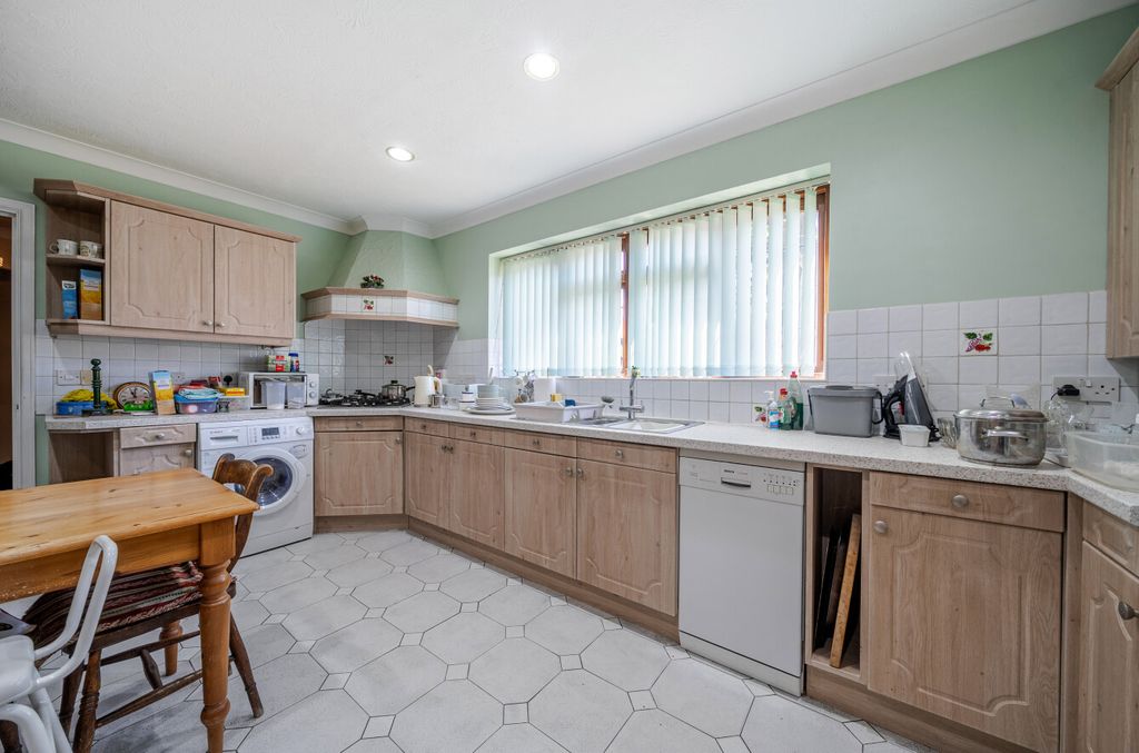 Property photo 3 of 20 1472255-8-6A4cd2F...
