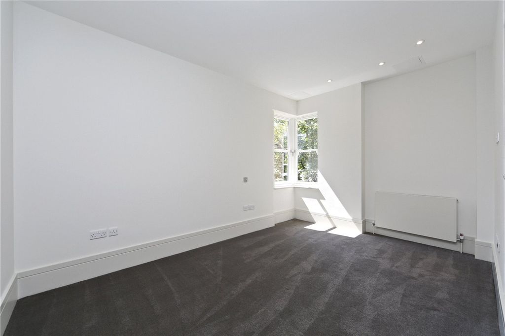 Property photo 2 of 10 Picture No. 02