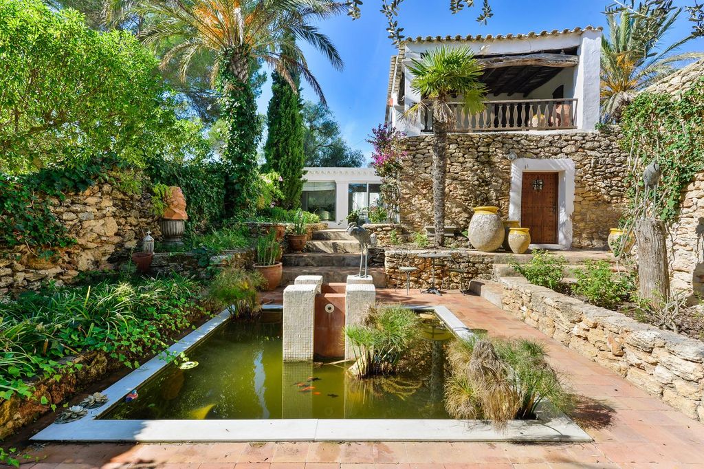 Property photo 1 of 13 Image