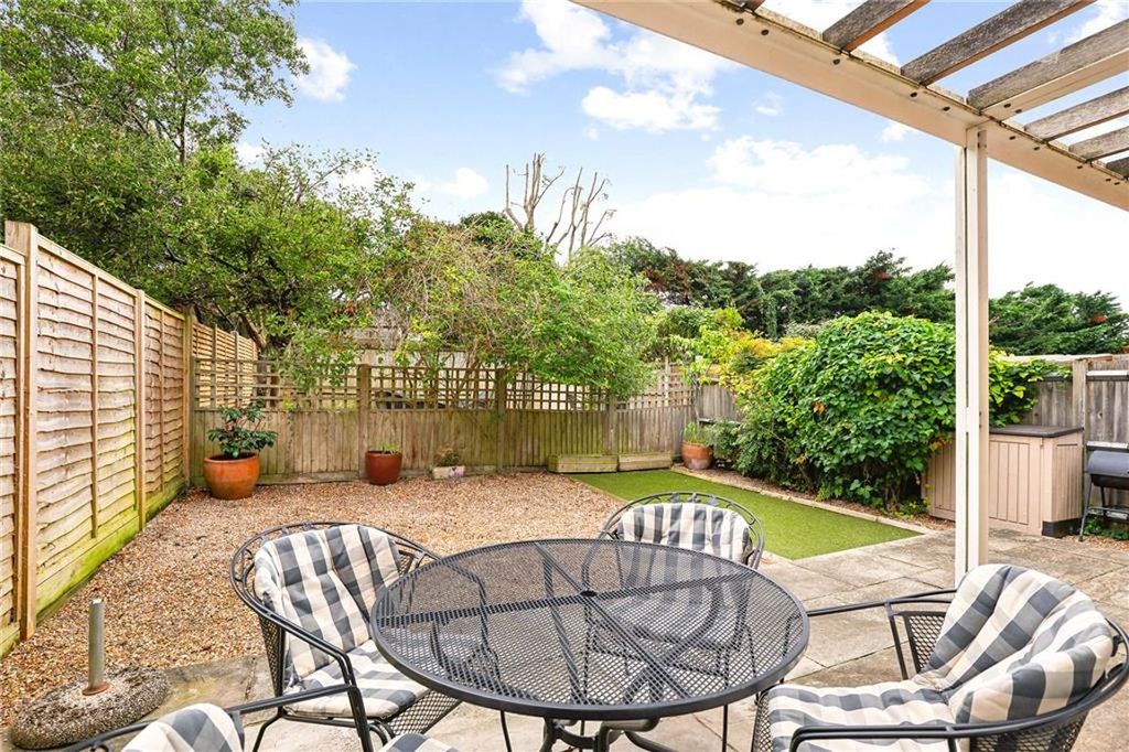 Property photo 3 of 10