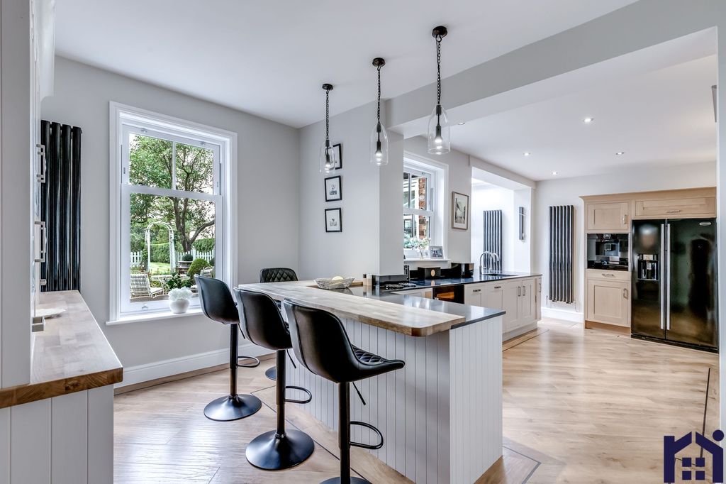 Property photo 3 of 66 Heart Of The Home