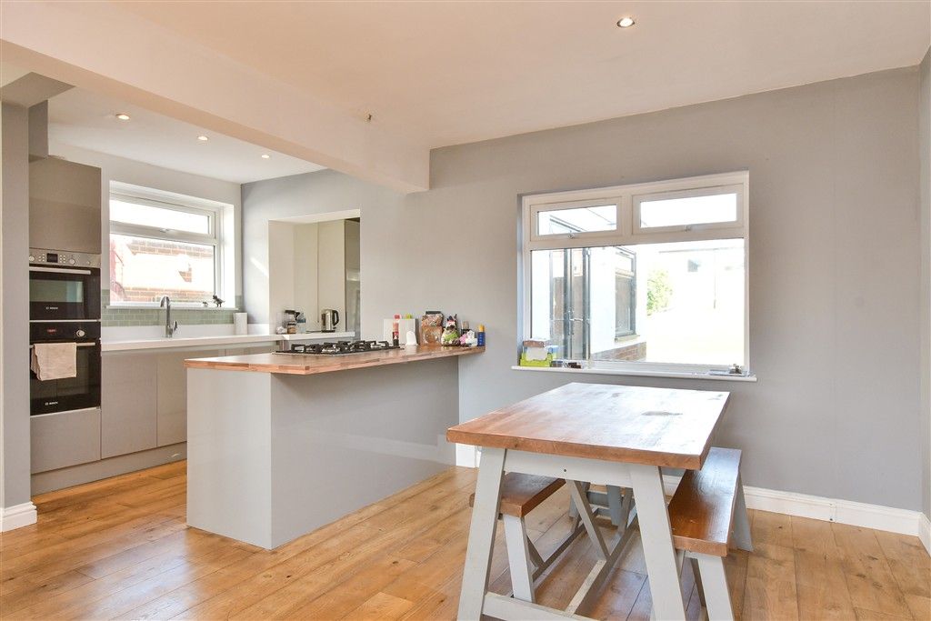 Property photo 2 of 14 Kitchen/ Dining Area