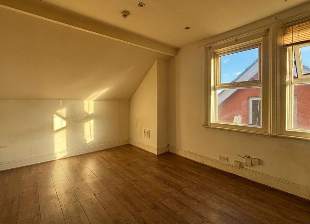 Property photo 2 of 3
