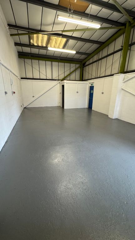 Property photo 1 of 3