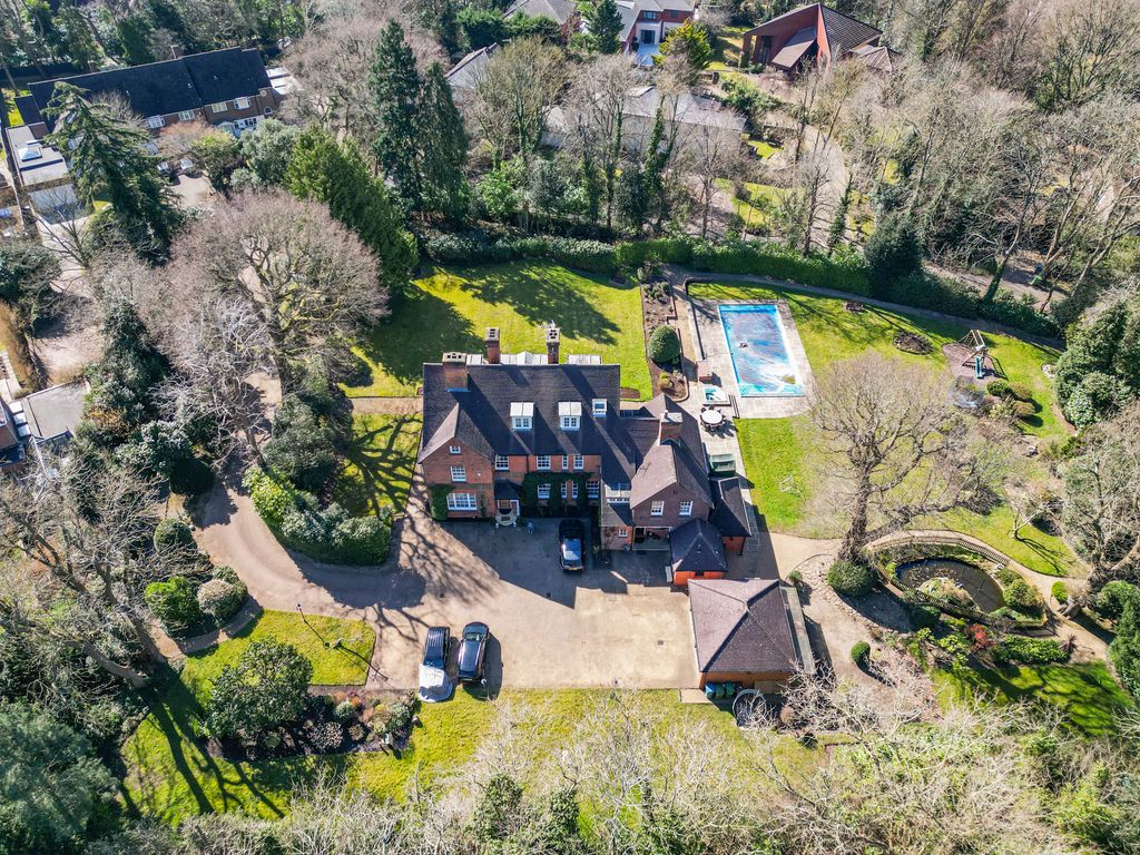 Property photo 2 of 30