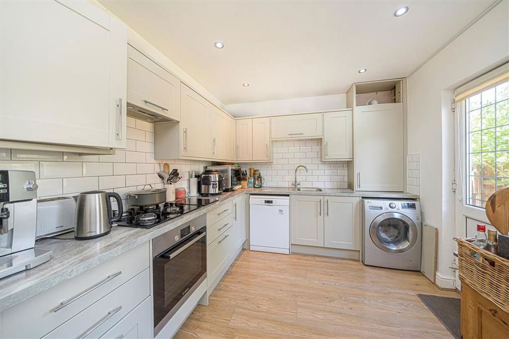 Property photo 2 of 5