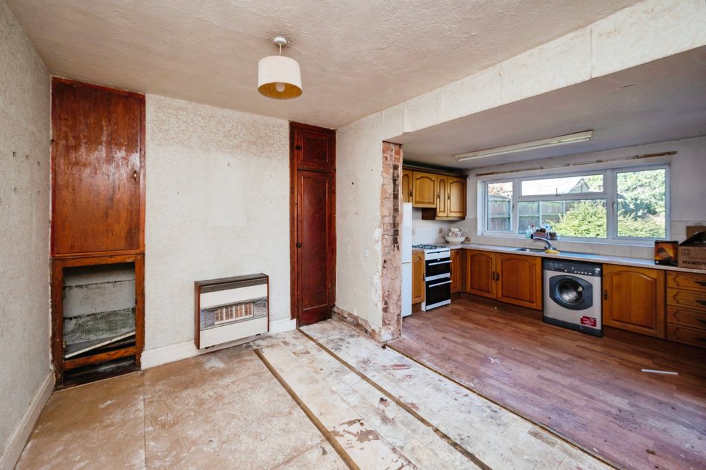 Property photo 2 of 15