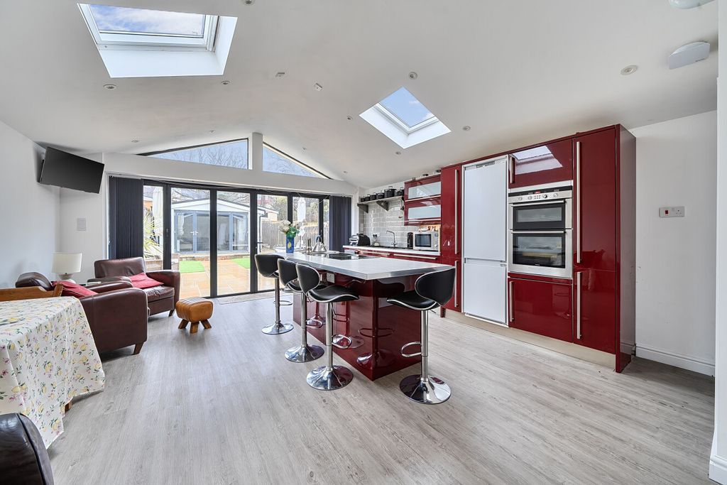 Property photo 2 of 20 1422912-11-69Aaf9...