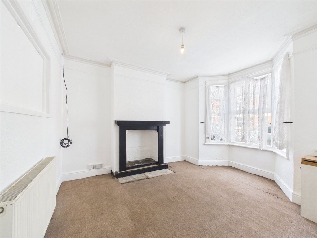 Property photo 2 of 12 Picture No. 06