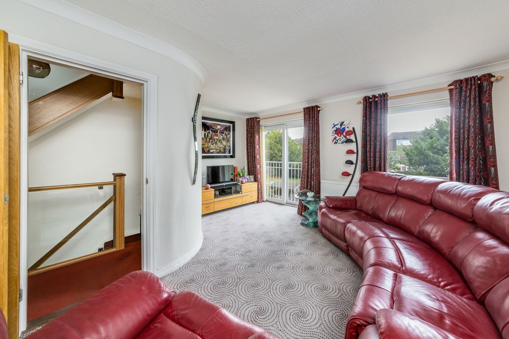 Property photo 3 of 29