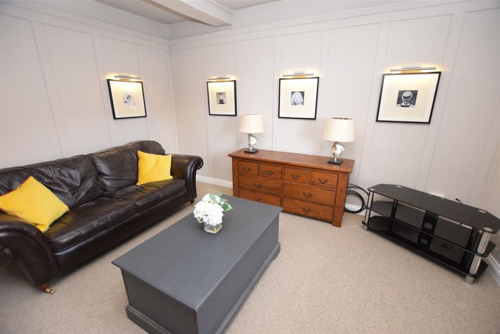 Property photo 1 of 8 3815521