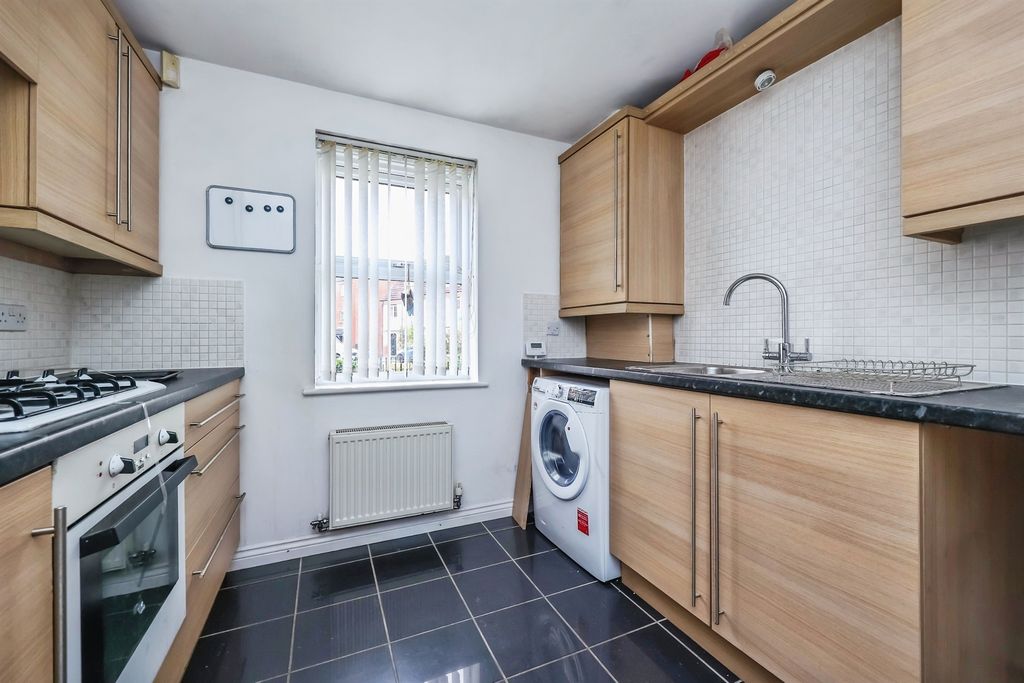 Additional image 14 of 2 bed flat for salePalmerston Road, Ilkeston DE7
