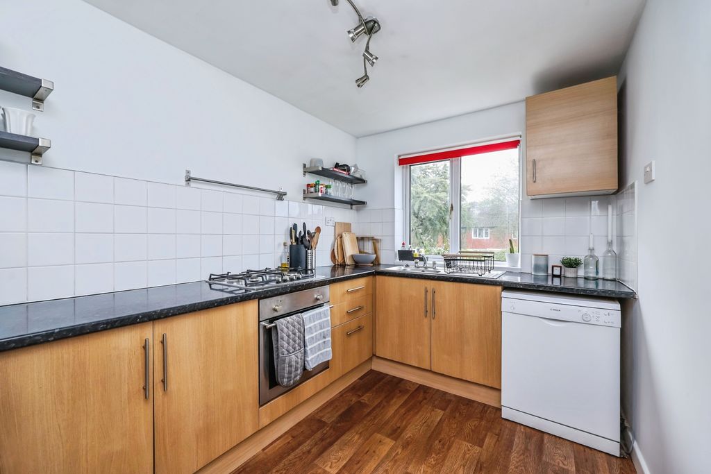 Property photo 3 of 15 Kitchen