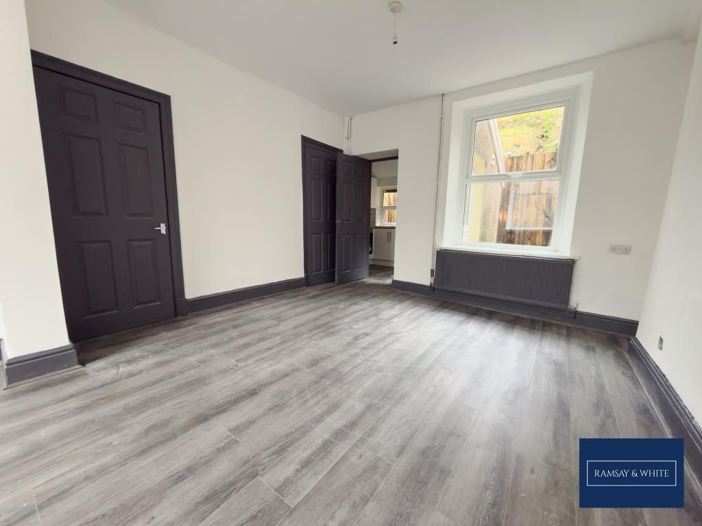 Property photo 3 of 8 Photo 3