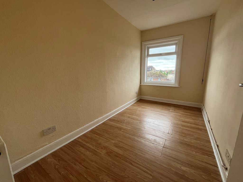 Property photo 2 of 6 Bedroom 2