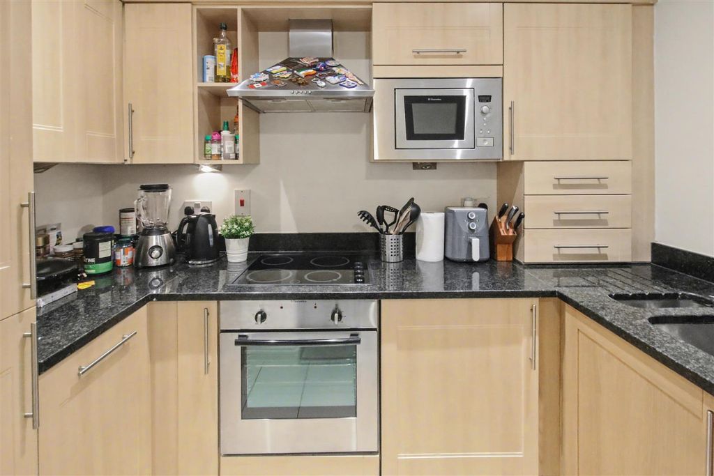 Property photo 2 of 8 Img_5072.Jpg